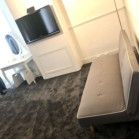 Апартаменти Ac Lounge 125 Рокфорд Екстер'єр фото